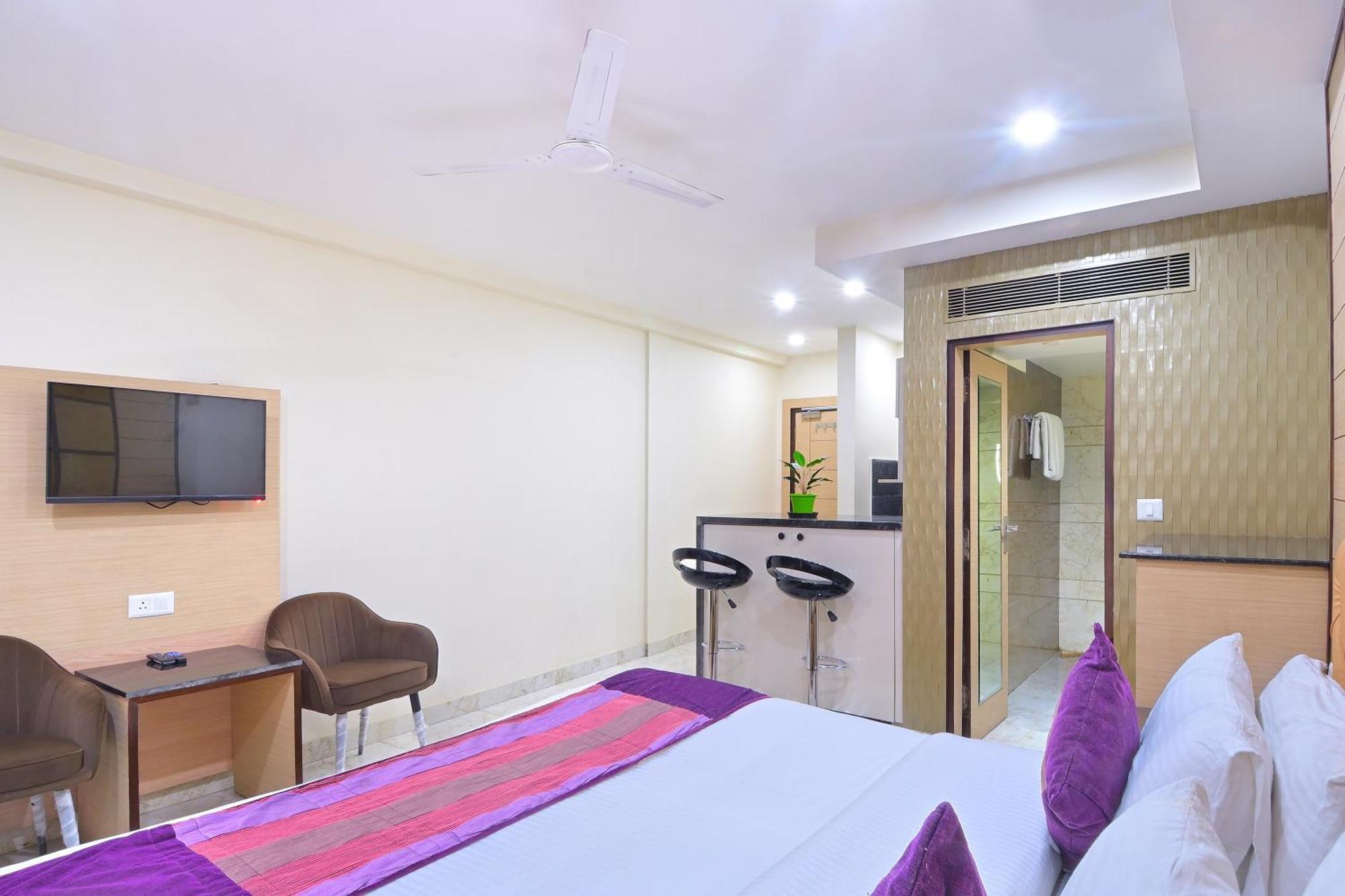 Hari Homes - Railway Station Couette-café