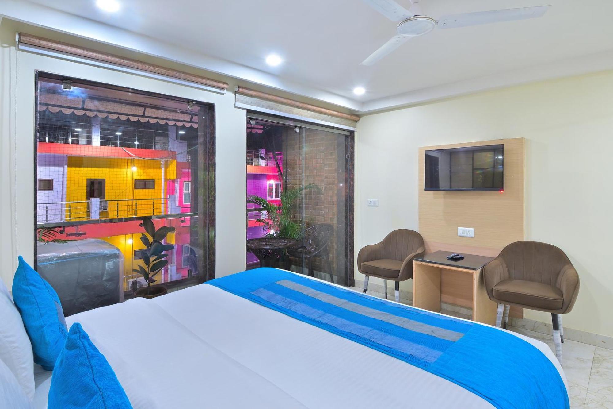 Hari Homes - Railway Station Couette-café *